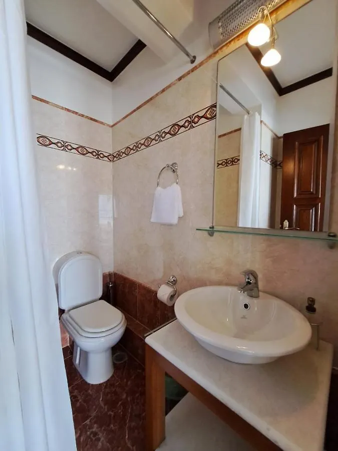 Seaview Flora'S Luxury Apartment-300Meters From The Beach Rethymno  Rethymno (Crete)
