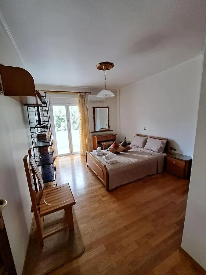 Seaview Flora'S Luxury Apartment-300Meters From The Beach Rethymno  Apartment