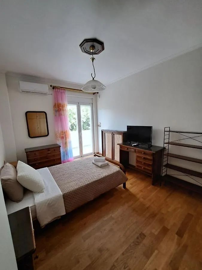 Seaview Flora'S Luxury Apartment-300Meters From The Beach Rethymno