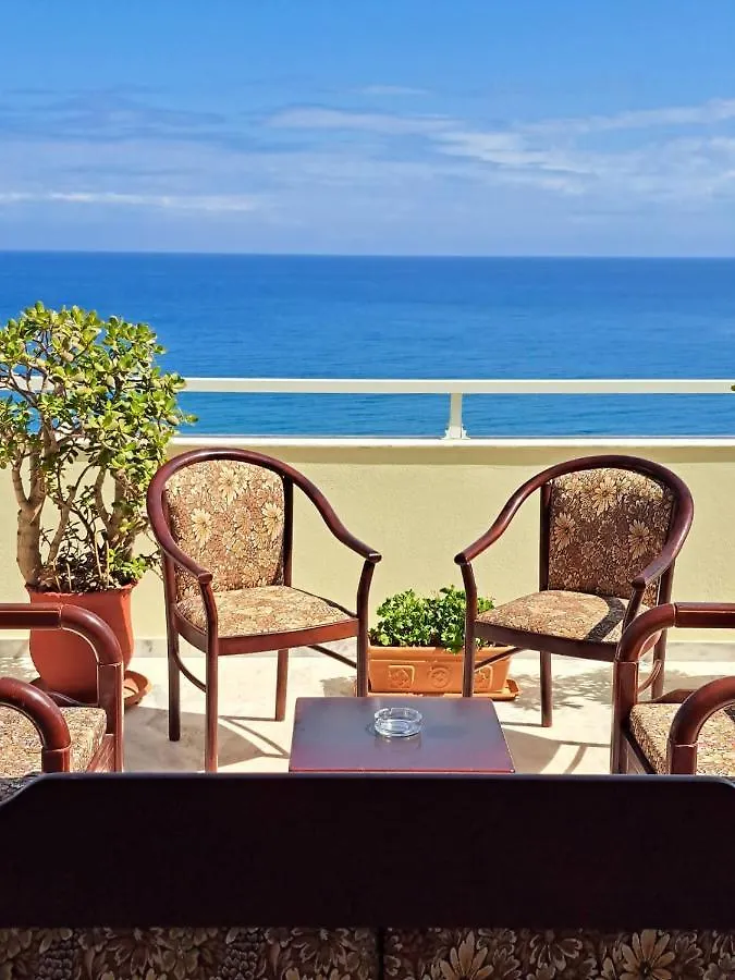 Seaview Flora'S Luxury Apartment-300Meters From The Beach Rethymno  Greece